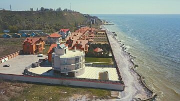 Забудова на березі моря - фото Центр журналістських розслідувань