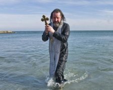 Французи злякалися православного священика: думали, терорист