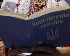 Золотарьов: в Конституції немає захисту від свавілля та тоталітаризму