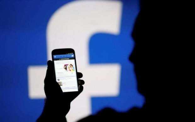 Світовий скандал з Facebook: соцмережа втратила рекордну суму за тиждень
