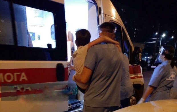 В Харькове пьяный шумахер сбил ребенка и набросился на прохожих с мачете: "Устроили бы самосуд"