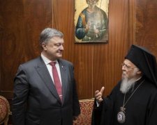 Єдина українська церква: московські попи кігтями вчепилися в патріарха Варфоломія
