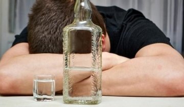 Суворі челябінські чоловіки йдуть у мери за пляшку
