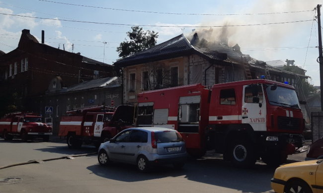 Під Харковом люди задихалися в квартирах, на допомогу ніхто не поспішав: кадри кошмару