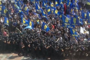 Вже третьому "свободівцю" вручили підозру у організації заворушень під ВР