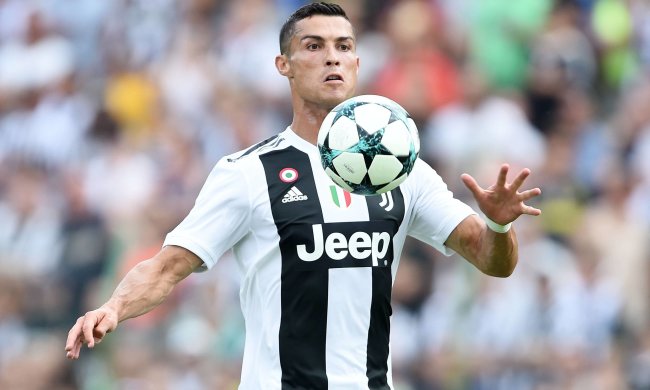 Отказывала в близости: Роналду обвинили в изнасиловании