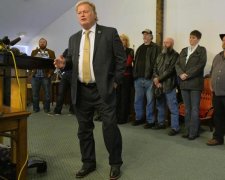 Таємниця колишнього пастора: відомий американський політик наклав на себе руки