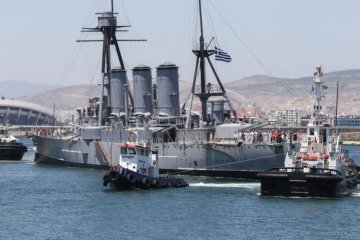 Поцілунок Лесбосу: торговці взяли на абордаж військовий корабель