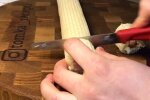 Сосиска в вафле, кадр из видео