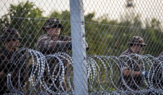 Хорватія закрила кордон для вантажівок з Сербії