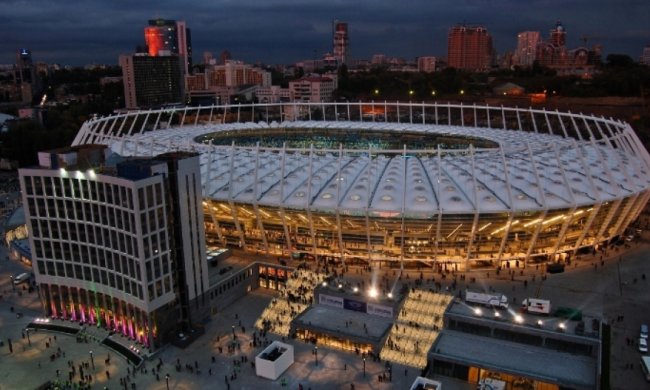 Автомайдан заблокував НСК "Олімпійський" (відео)