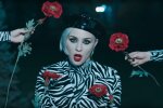 MARUV, кадр из клипа Do not U Waste My Time