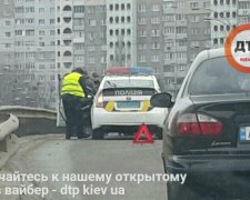 Элементарное нарушение правил парализовало движение в Киеве