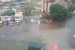 Киевлян напугала мощная гроза: видео нового Армагеддона в столице