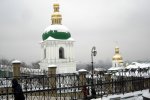 Києво-Печерська Лавра охоплена полум'ям, пожежні відчайдушно борються з вогнем: фото і відео події