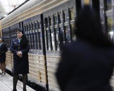 Золото главы Укрзализныци сравнили с состоянием ее туалетов