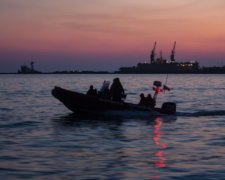Бідний Порошенко: президента віднесло у відкрите море