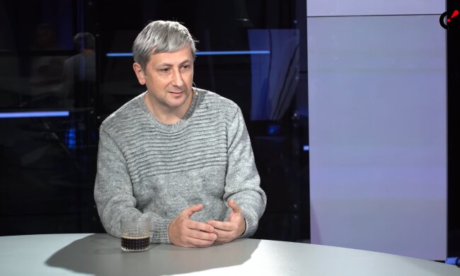 Александр Леонов