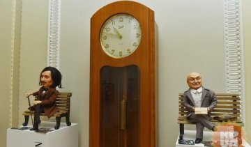 В Раде продают статуэтки по 1000 евро