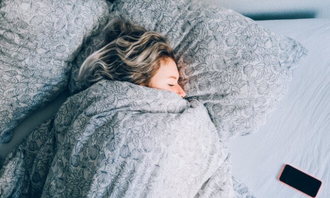 Жіноче хропіння може бути сигналом небезпечного захворювання: не таке вже й нешкідливе