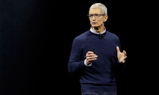 Тим Кук призвал мир бороться с рекламой