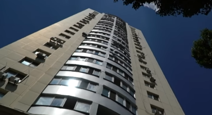 Многоэтажка, скриншот: YouTube