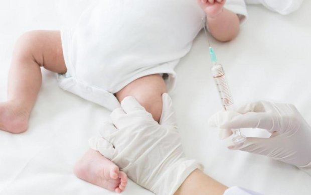Смертельні щеплення: скільки українців померло після вакцинації

