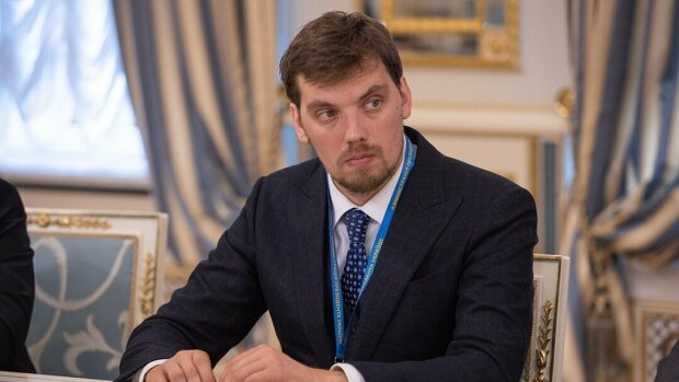 Новий прем'єр України Гончарук "вступив у сутичку" з Гройсманом: "Романтик і базарник"