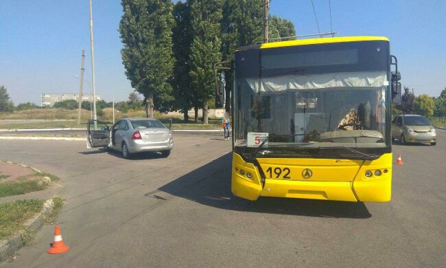 Троллейбус
