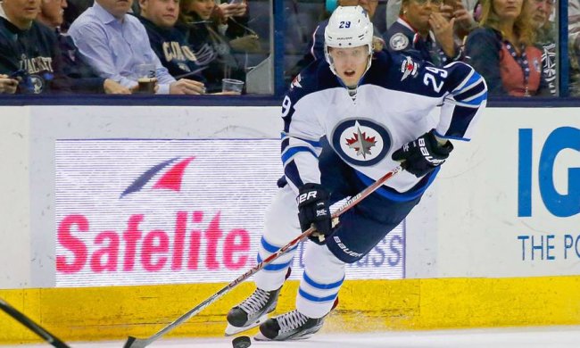 Звездный финн забросил пять шайб и повторил кучу рекордов: видео