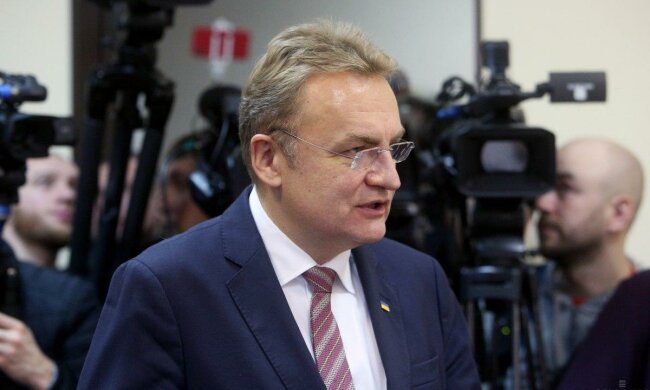 Суд вирішив долю мера Львова Садового: мільйон - на "дрібні витрати"