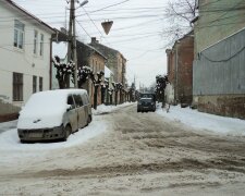 Захаращені дороги довели чернівчан до сказу, сніг - усюди: натуральний Гулаг