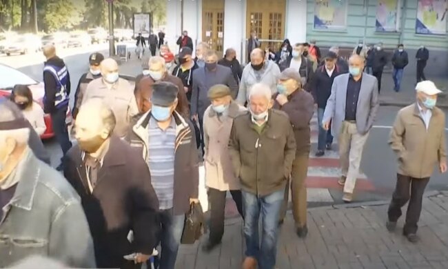 пенсіонери, скріншот з відео