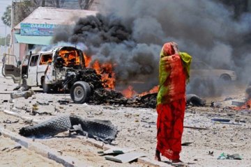 Из-за взрыва заминированного автомобиля в Сомали погибли 10 человек