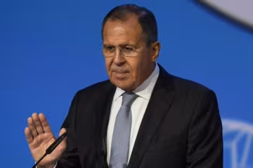 Лавров полез "брататься" к украинцам