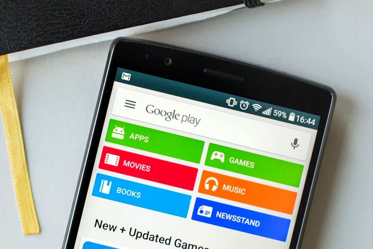 Почему не обновляется google play на планшете