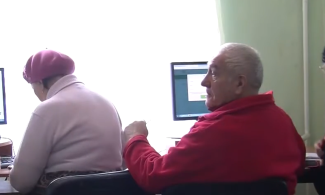 Пенсионеры. Фото: скрин youtube