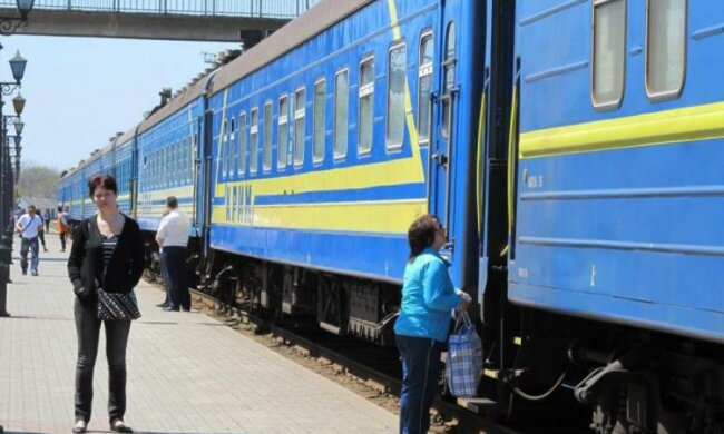 Укрзалізниця знову задере ціни на квитки
