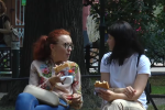 Вулична їжа. Фото: скрін youtube