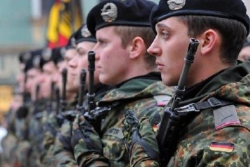 Точка G: військовим в Гамбурзі заборонили носити форму