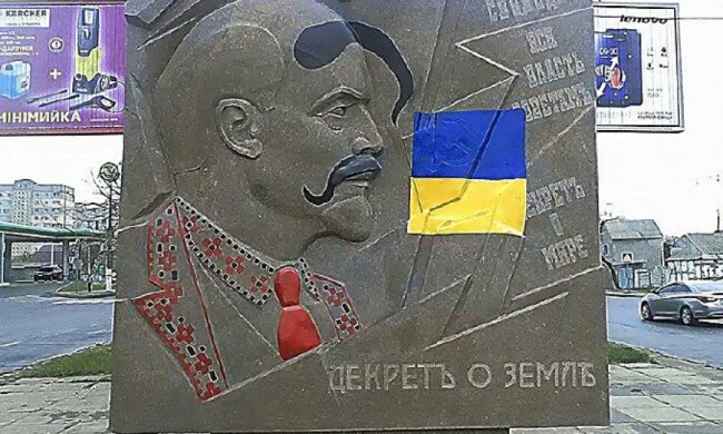 У Миколаєві активісти побилися через Леніна