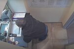 Залишитися без грошей на карантині - українців застерегли від заощаджень у доларі та гривні