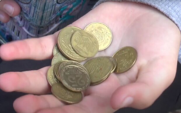 Монети. Фото: скрін youtube