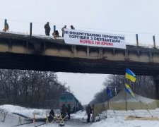 З'явилися перші результати блокади Донбасу