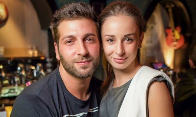 Самый жаркий участник "Голоса страны" и пылкая ведущая утреннего шоу рассказали интимные истории любви