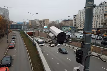 У Києві повернулася схема з лихих 90-х, під ударом - водії: "Під'їжджають на мопедах і..."