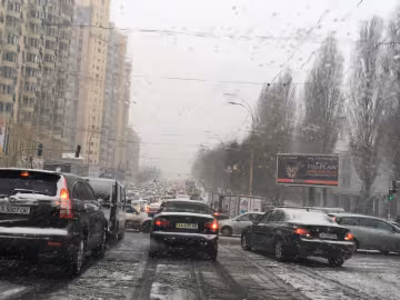 У Києві перекриють найважливіший міст: водіям порадили готуватися до найгіршого