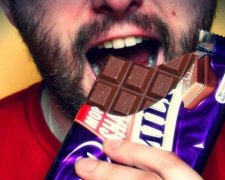 Ученые приравняли любителей шоколада к наркоманам