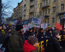Мітинг на підтримку Петра Порошенка в центрі Києва, фото Знай.ua