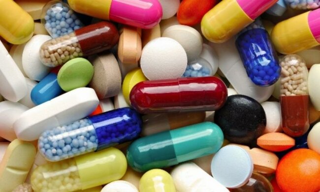 Російський «гумконвой» привіз на Донбас прострочені ліки (фото)